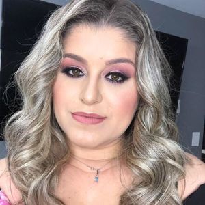 Meet your Posher, Daniela